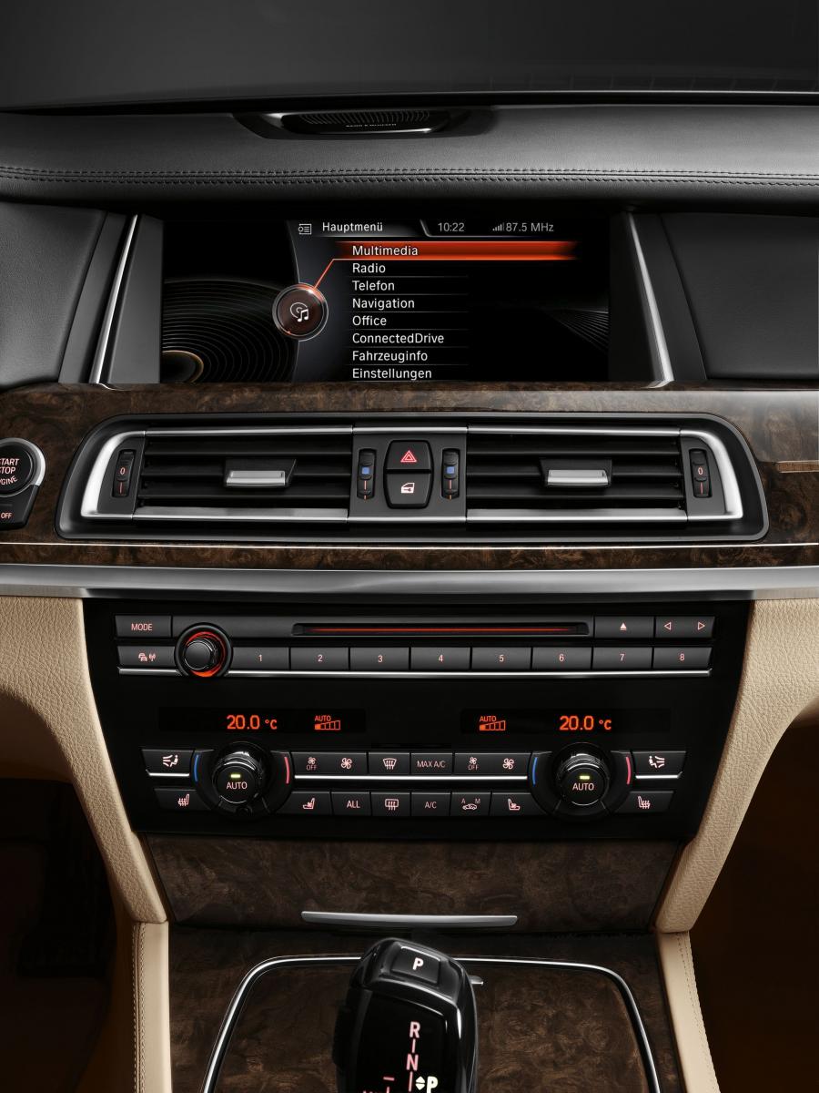  BMW 750iL 2012 года  (фото 17 из 61)